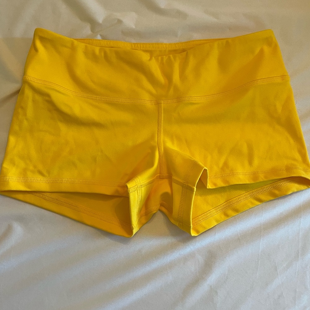 Fleo Yellow Booty Shorts - sz M